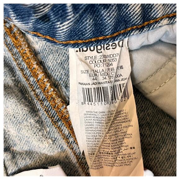 Desigual Smiley Denim Jean Shorts Womens 16 US 44 EU Distressed Grunge Skater - Picture 3 of 7